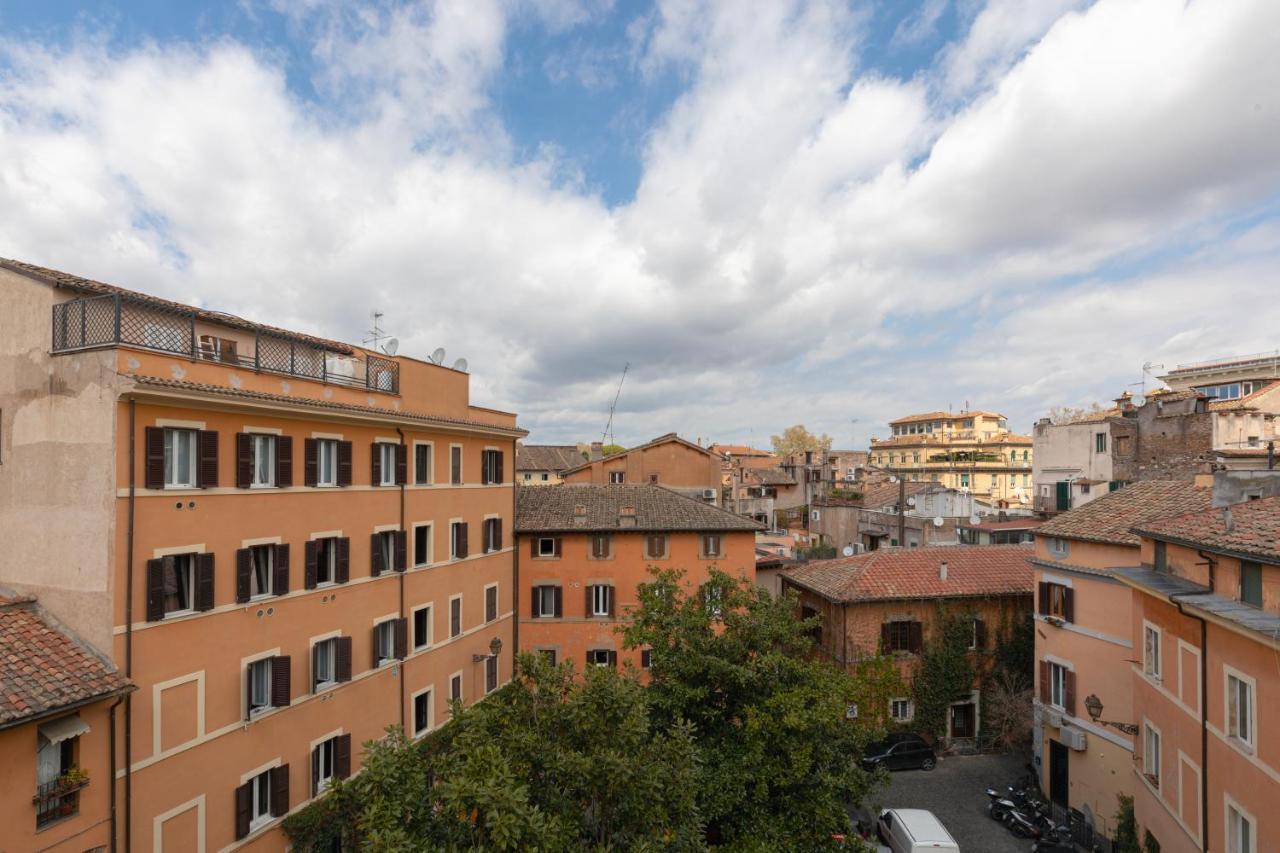 Amazing Penthouse With Terrace And Rooftop In Trastevere Rome Exterior photo