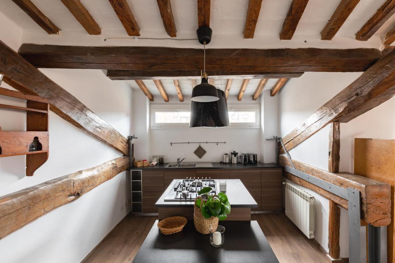 Amazing Penthouse With Terrace And Rooftop In Trastevere Rome Exterior photo