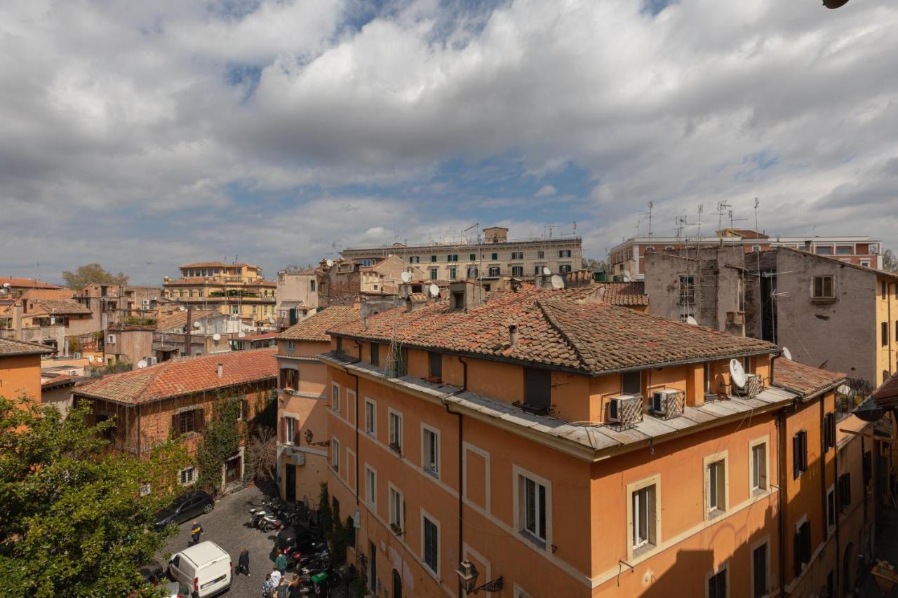 Amazing Penthouse With Terrace And Rooftop In Trastevere Rome Exterior photo
