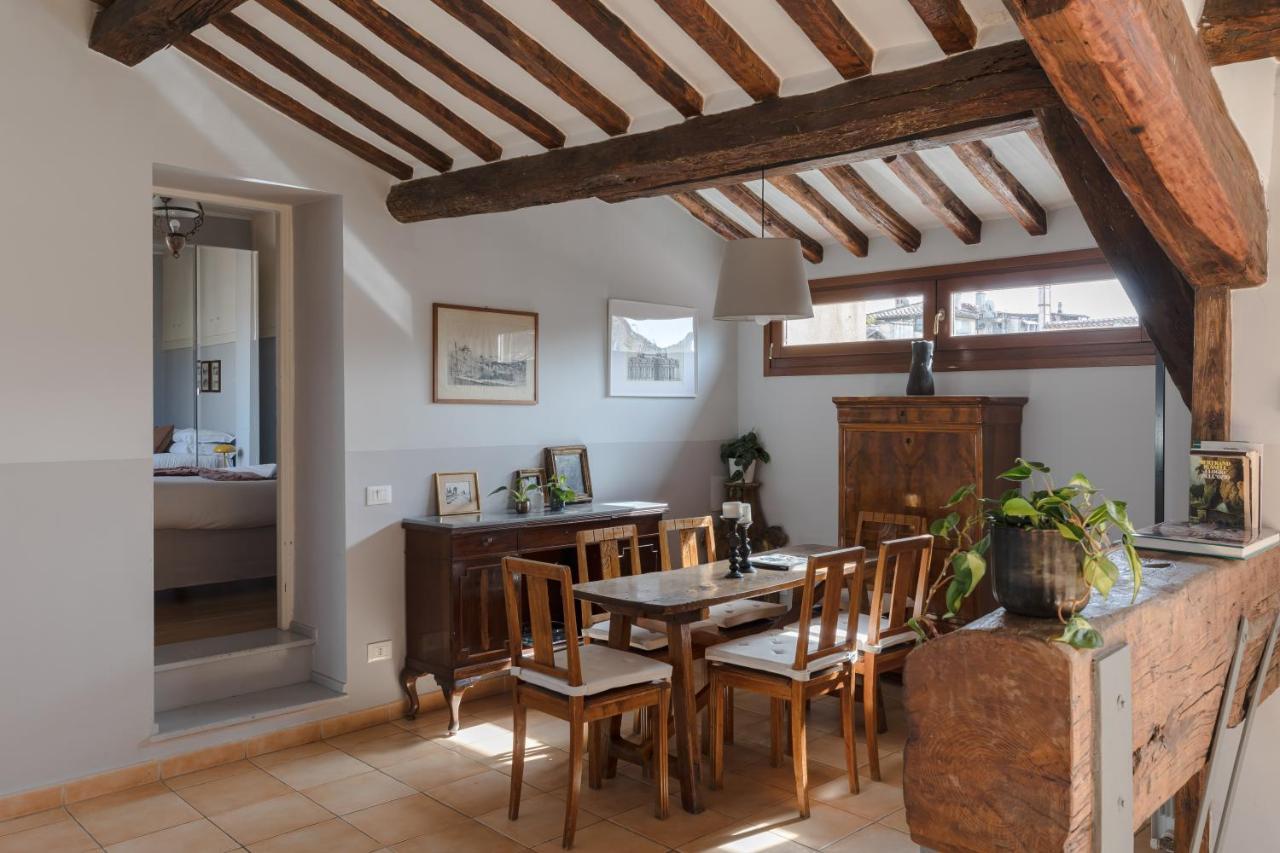 Amazing Penthouse With Terrace And Rooftop In Trastevere Rome Exterior photo