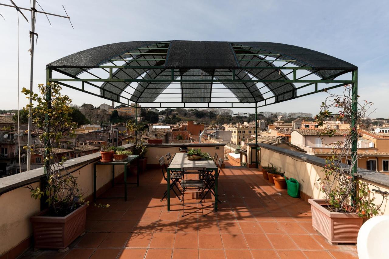 Amazing Penthouse With Terrace And Rooftop In Trastevere Rome Exterior photo