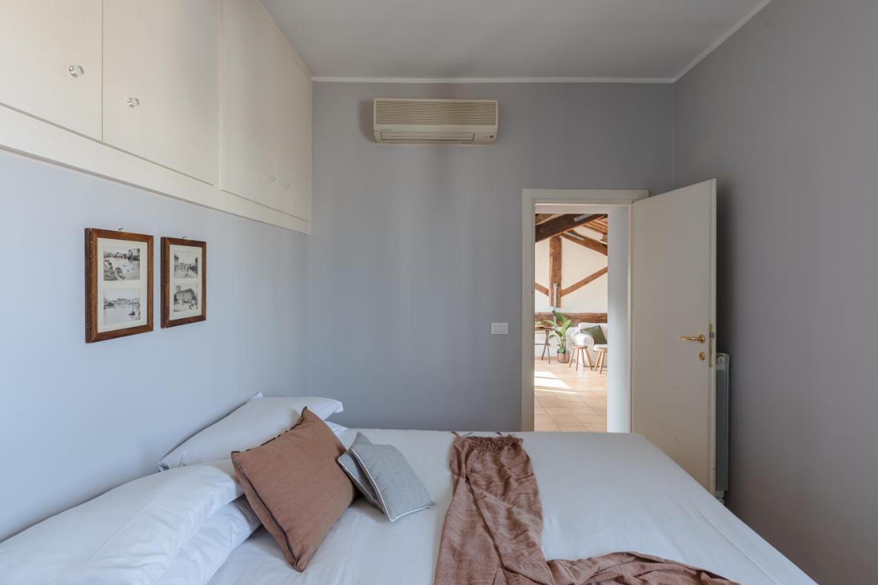 Amazing Penthouse With Terrace And Rooftop In Trastevere Rome Exterior photo